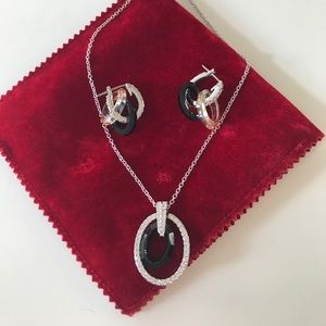 Swarovski earnings and pendant set
